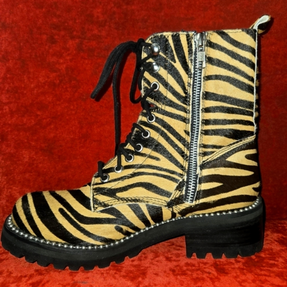 Aqua JAX Tiger Print Studded Combat Boots CowPunk Calfhair Chunky NWOT SEE SOLES - Picture 4 of 11
